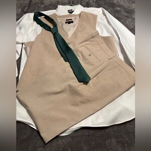 Egara Men’s Skinny Suit Set with Pants, Shirt, Vest, Tie & Socks